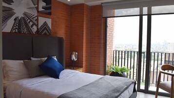 1 bedroom, desk, iron/ironing board, WiFi