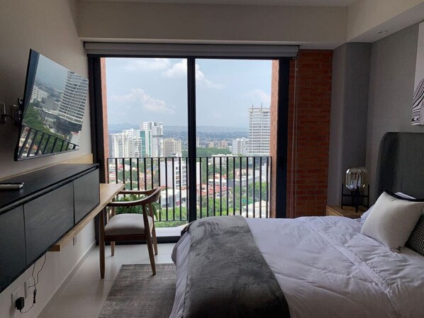 1 bedroom, desk, iron/ironing board, WiFi