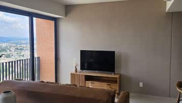 TV, table tennis, stereo