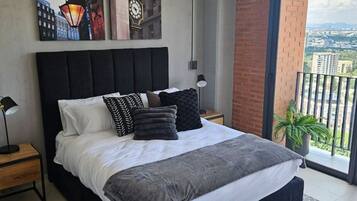 1 室のベッドルーム、デスク、アイロン / アイロン台、WiFi