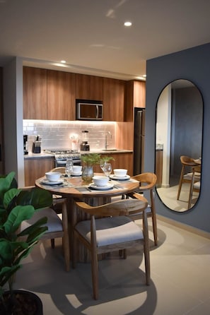 Fridge, microwave, oven, stovetop