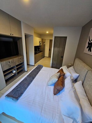 1 bedroom, iron/ironing board, WiFi, bed sheets