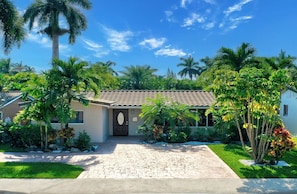 Exterior - Great Location Heated Pool near Hollywood Beach (Hollywood)