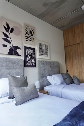 2 habitaciones, tabla de planchar con plancha y wifi gratis