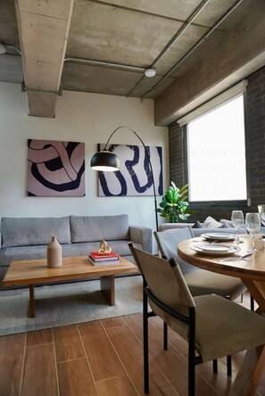 Dining - LEF 505 American Zone (Guadalajara)