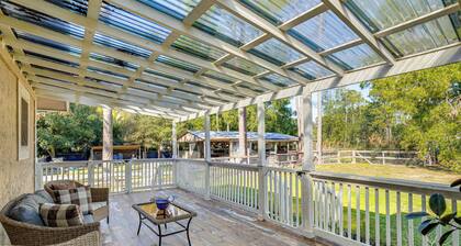 Peaceful Loxahatchee Apartment w/ Covered Porch