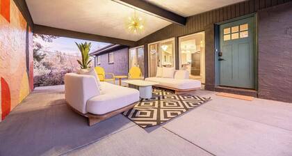 For Family/Groups! Turf Yard, HotTub, Games & More