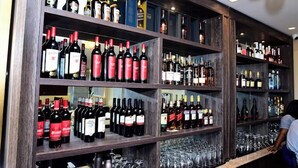 Bar (in der Unterkunft)