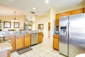 Fridge, microwave, stovetop, dishwasher - 16 Mi to Disney: Home w/ Game Room & Pool (Davenport)