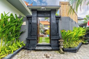Exterior detail - Villa Taj Brand New Luxury Pool Villa with Garden. 3 Bedrooms / 3 Bathrooms (Bali)