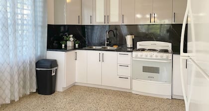 5bd house w/ huge pool by beach