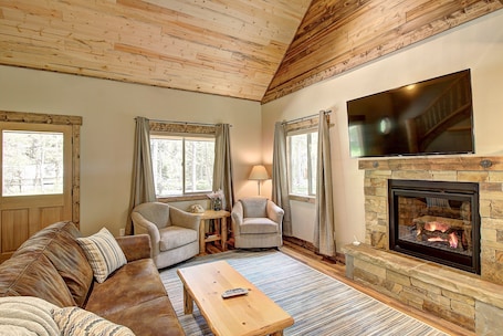 Superior House, Multiple Beds, Garden View | Living area | Fireplace. North Forty Resort