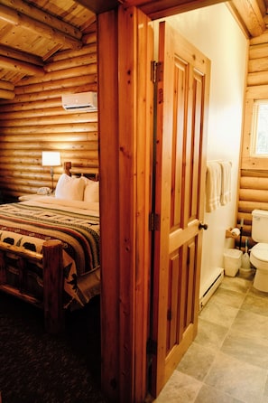 1 bedroom, laptop workspace, iron/ironing board, free WiFi