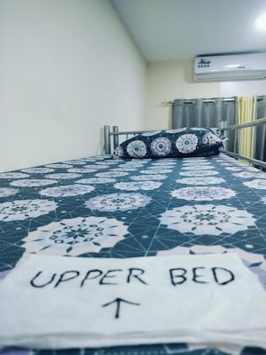 1 bedroom, in-room safe, desk, WiFi - Rovers Boys Hostel  Bed Space , Deira Dubai  (Dubai)