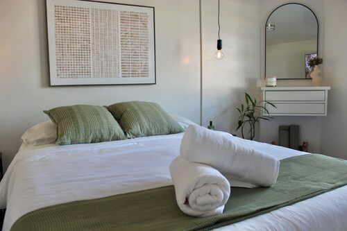 Cozy Studio Near the Beach | Relaxing Stay with Netflix & Disney+