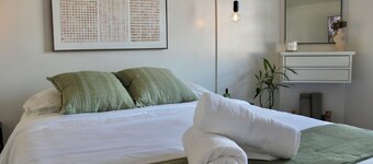 Cozy Studio Near the Beach | Relaxing Stay with Netflix & Disney+