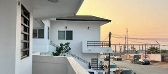 Cozy Studio Near the Beach | Relaxing Stay with Netflix & Disney+