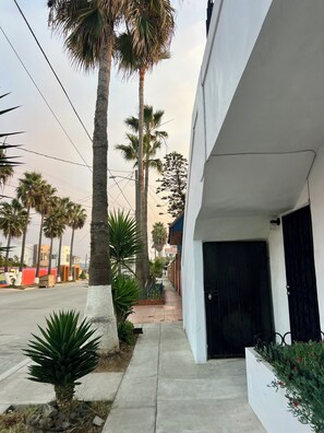 Property grounds - Cozy Studio Near the Beach | Relaxing Stay with Netflix & Disney+ (Ensenada)