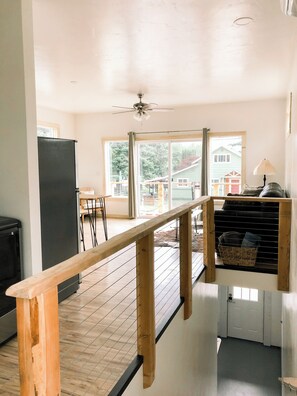 Interior - Newly Built 1-bedroom house w/ deck, W/D, full kitchen, WiFi in SANDPOINT (Sandpoint)