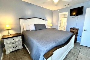 1 chambre, fer et planche à repasser, Wi-Fi, literie fournie