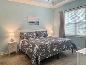 2 chambres, fer et planche à repasser, Wi-Fi, draps fournis