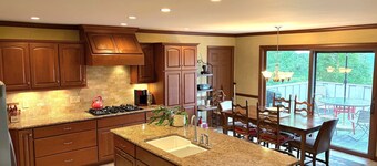 Mountain View Chalet in Boone -10 min. to ASU & Downtown; Pet-Friendly