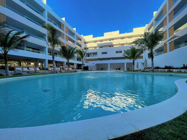 Indoor pool, outdoor pool