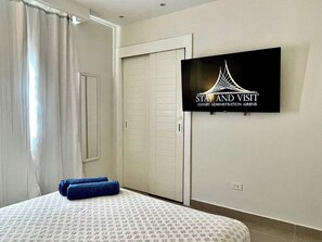 3 bedrooms, in-room safe, iron/ironing board, free WiFi