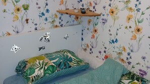 Unclassified image, 3 of 15, button - Room in Guest Room - Budget Private Room in Malaga (Málaga)