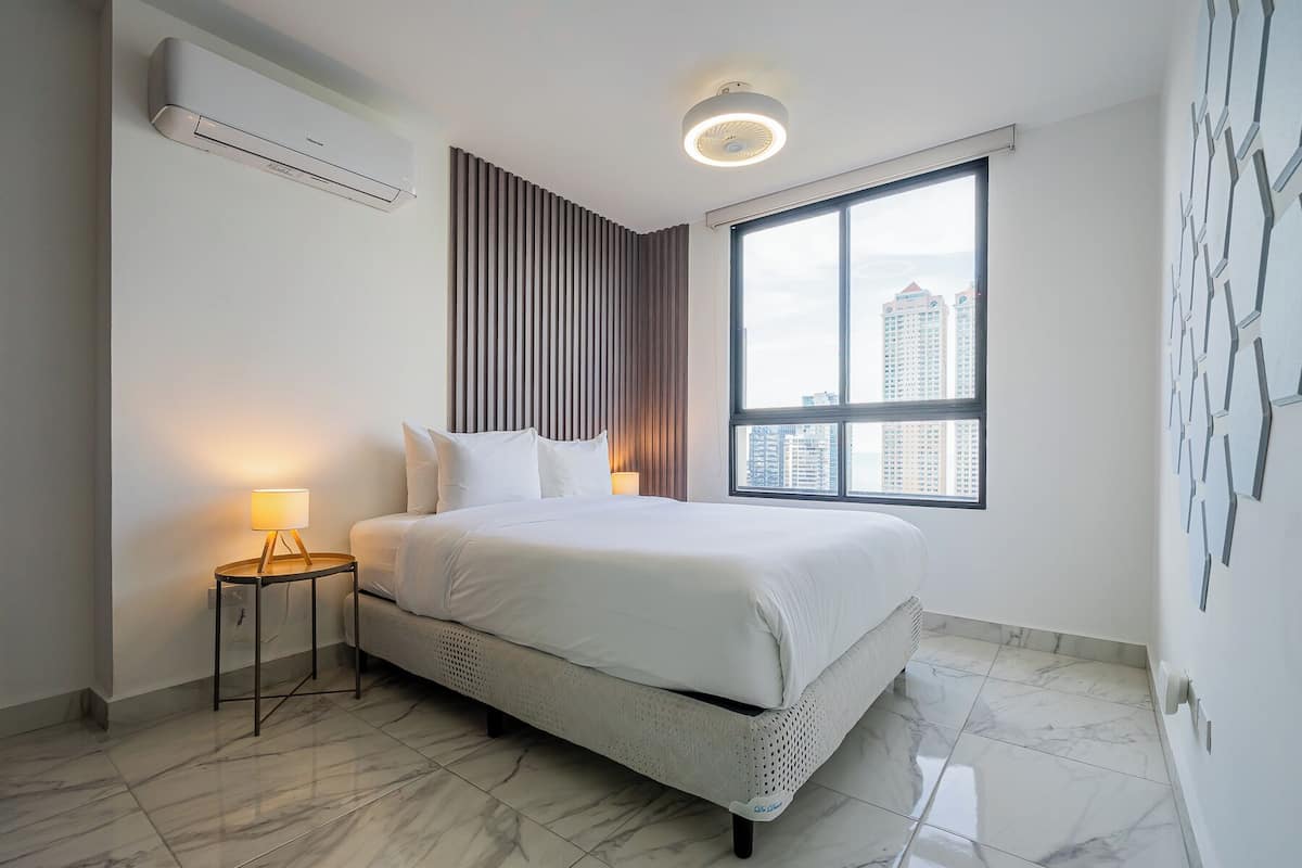 Room | 1 bedroom, iron/ironing board, free WiFi, bed sheets