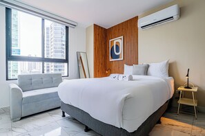 Appartement (11G) | 1 chambre, décor unique, ameublement unique, fer et planche à repasser