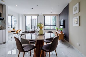 Apartment (13J) | Dining room - The Gray by Wynwood House  (Panama City)