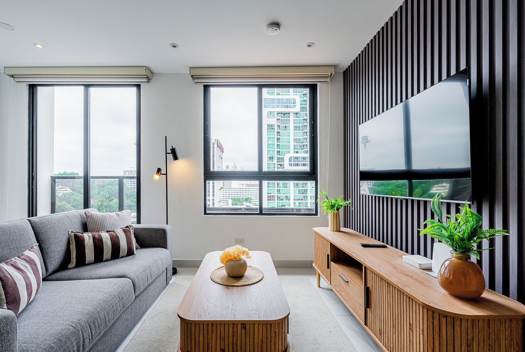 Apartment (13J) | Living area | Heated floors