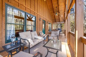 屋外ダイニングエリア