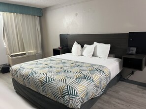 Meja, ruang kerja komputer riba, Wi-fi percuma, cadar katil 