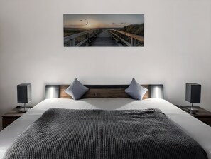 1 habitación, tabla de planchar con plancha, wifi gratis y ropa de cama 