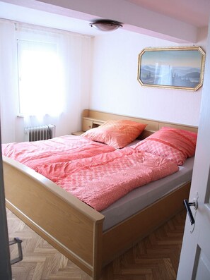 3 chambres, accès au Wi-Fi (inclus), literie fournie