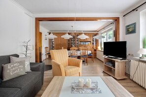 TV, fireplace, DVD player, table tennis - Holiday Home 'Gerda' with Private Terrace, Private Garden and Wi-Fi (Stadum)