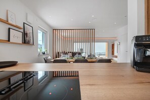 Dining - Chalet 'Bayerwald Refugium' with Mountain Views, Private Rooftop Terrace, Sauna, Hot Tub & Wi-Fi (Schwarzach)