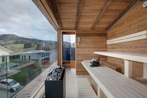 Sauna - Chalet 'Bayerwald Refugium' with Mountain Views, Private Rooftop Terrace, Sauna, Hot Tub & Wi-Fi (Schwarzach)