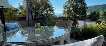 Apartment 'Alpenherz' with Mountain View, Private Terrace and Wi-Fi