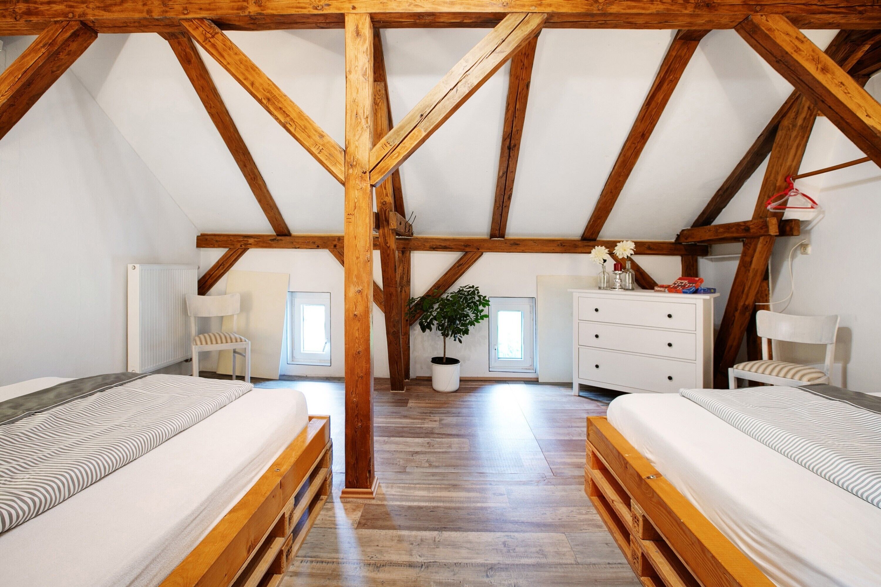 4 bedrooms, free WiFi, bed sheets