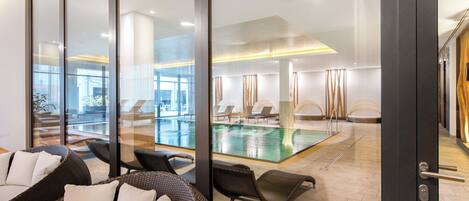 Piscine couverte, piscine chauffée