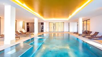 Piscina interna, piscina aquecida