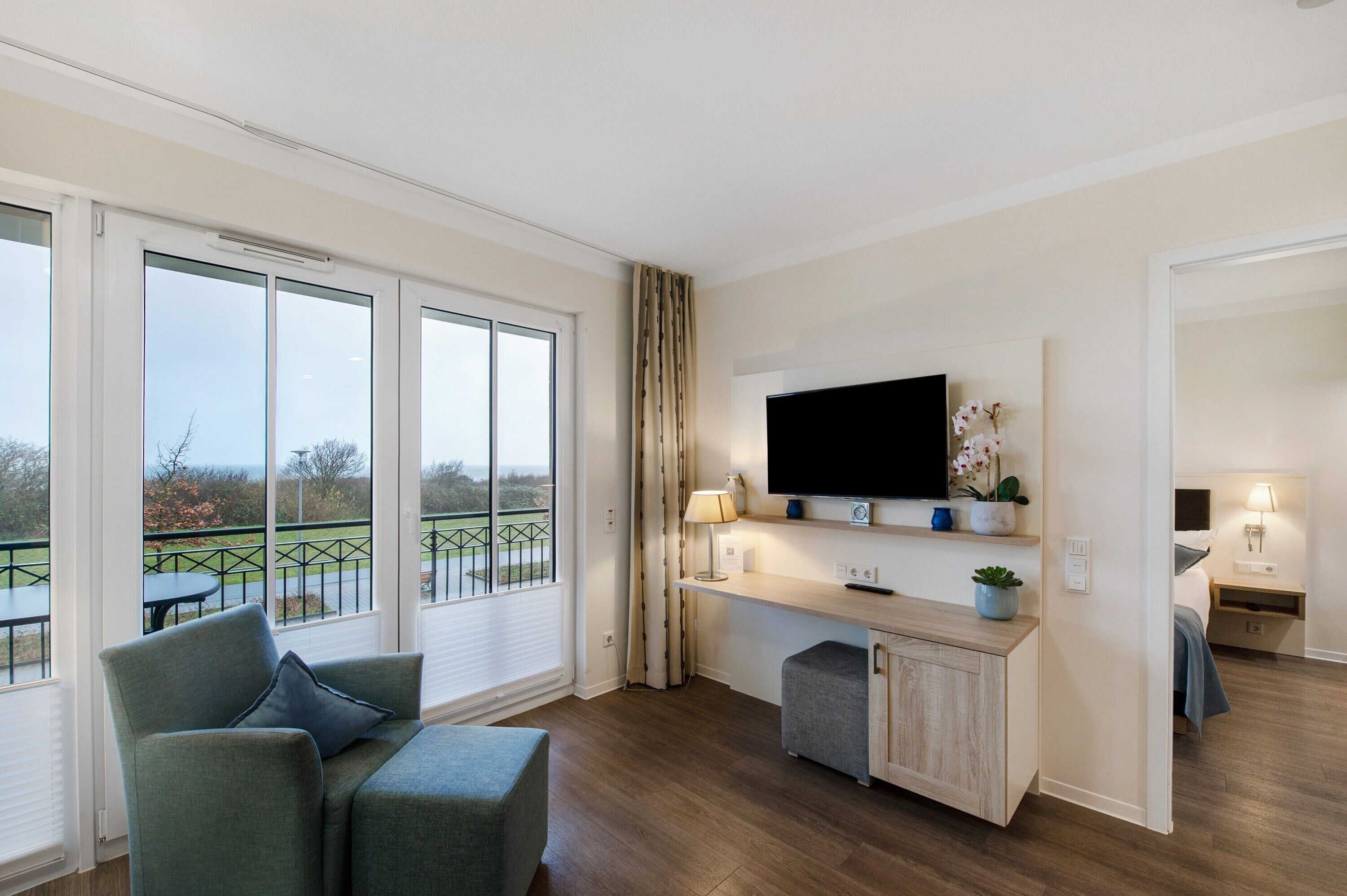 Een televisie, videogames en een dvd-speler