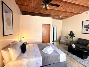 Room - Cozy Studio Refreshing Pool (Chapala)