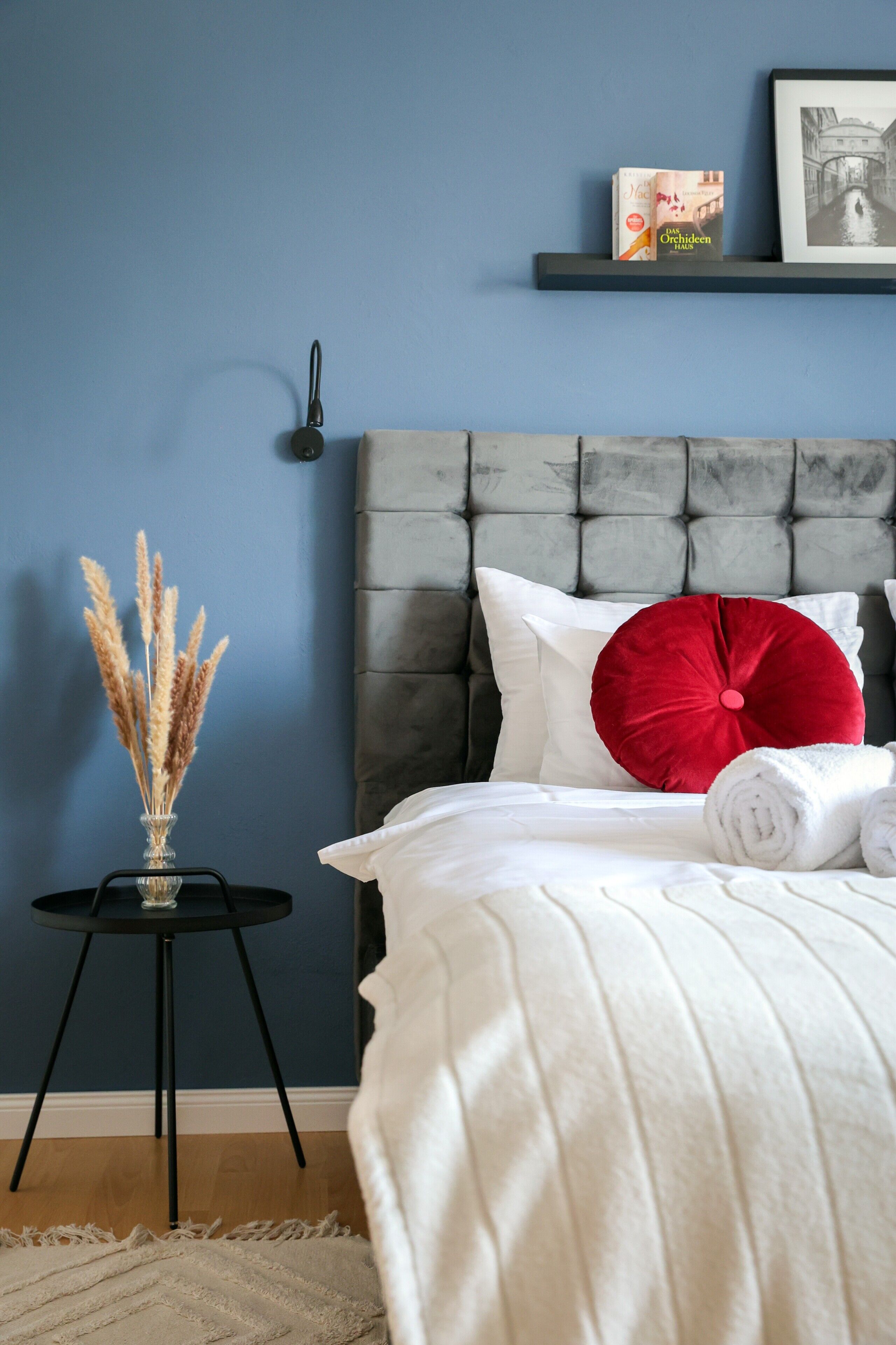 2 makuuhuonetta, silitysrauta/-lauta, ilmainen Wi-Fi, vuodevaatteet