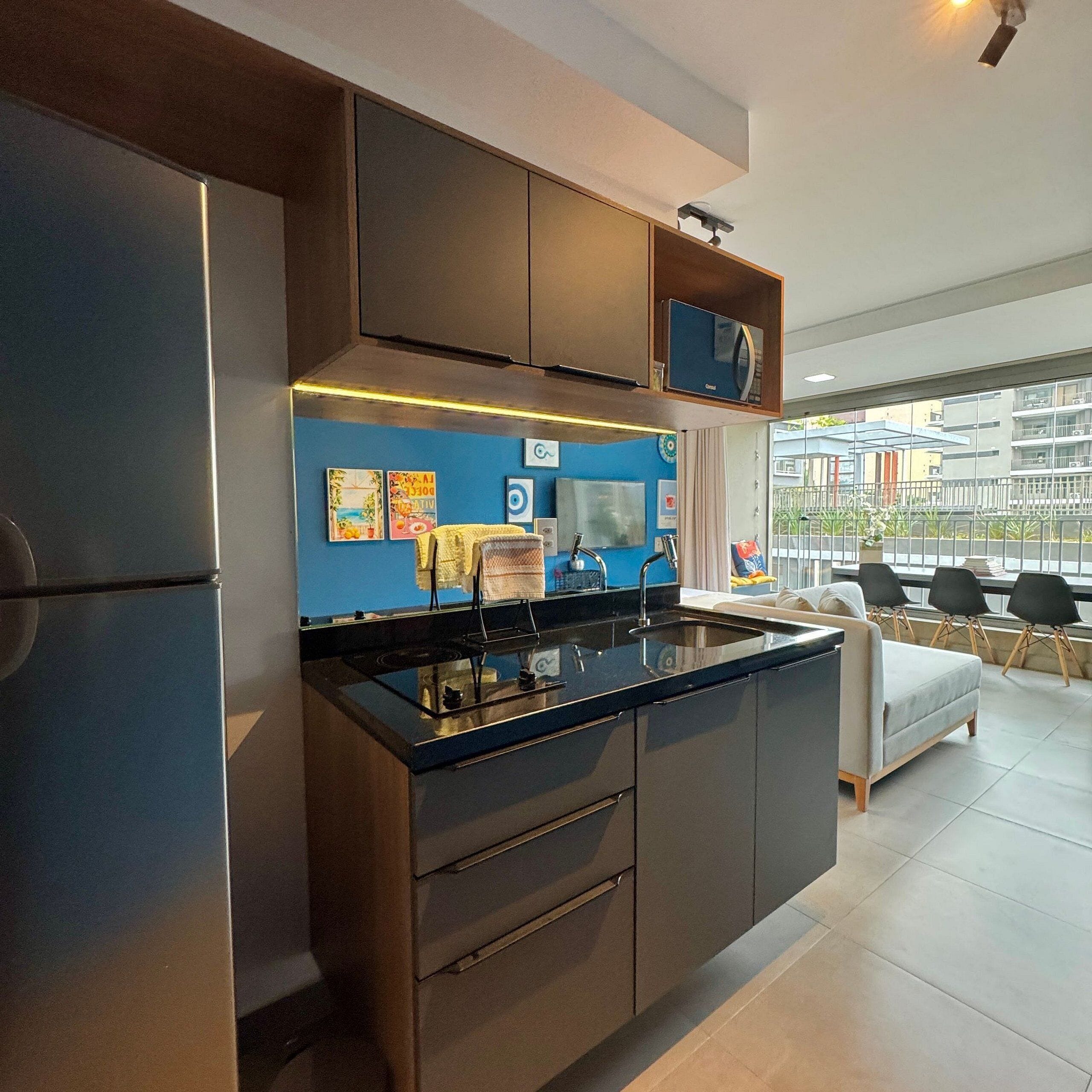 Apartment | Eigene Küche | Kühlschrank, Mikrowelle, Herdplatte, Kochgeschirr/Geschirr/Besteck