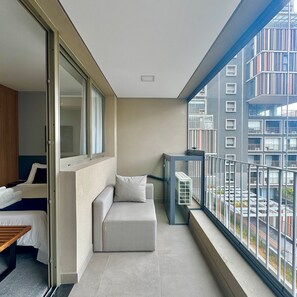 Comfort apartman | 1 hálószoba, íróasztal és laptophoz jól használható munkafelület