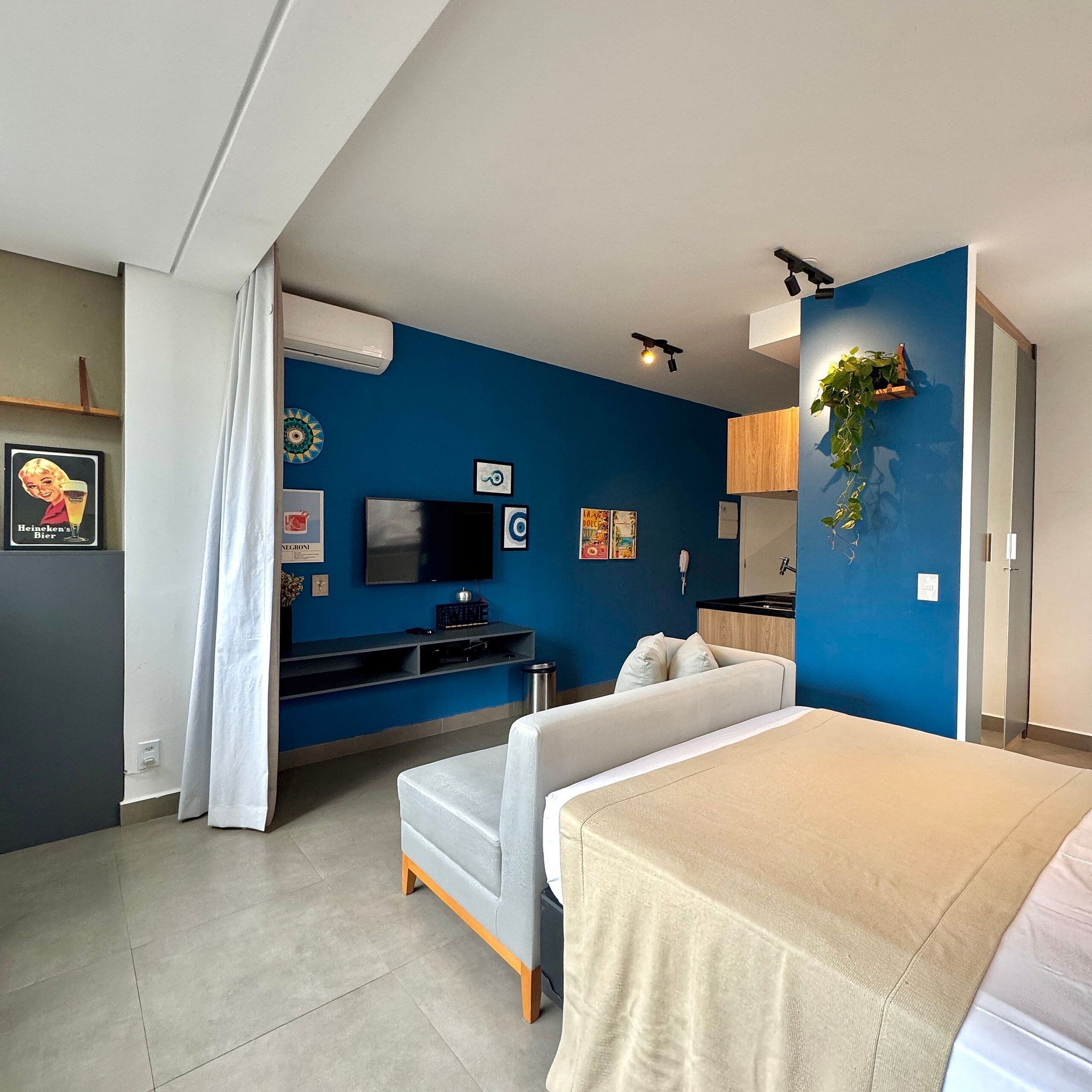 apartman | 1 hálószoba, íróasztal és laptophoz jól használható munkafelület